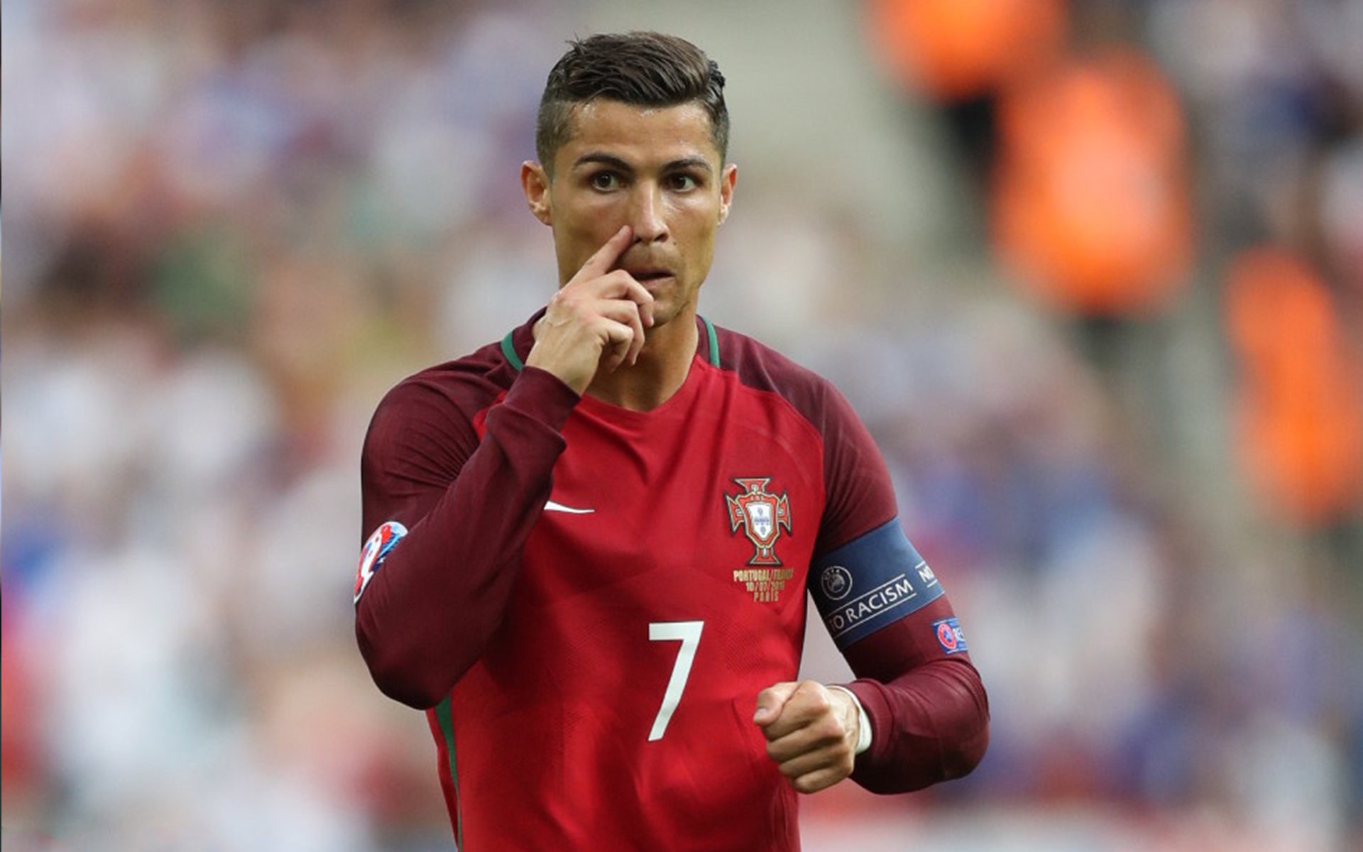 爱游戏APP-赵继伟手感滚烫，率拜仁屠巴黎，赛后一句霸气宣言点燃全场